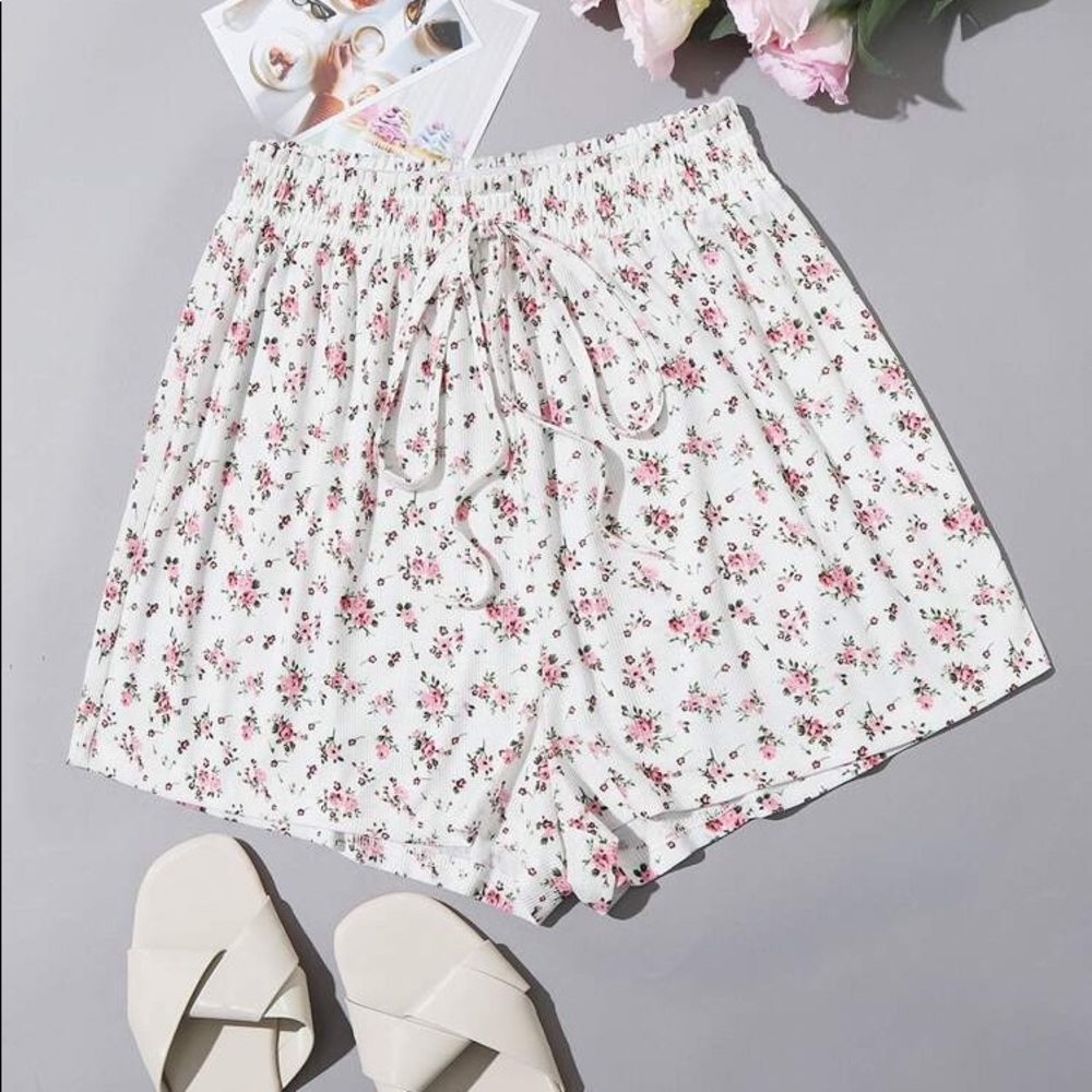 New Women’s Floral Pajama Sleep Shorts - Picture 1 of 6